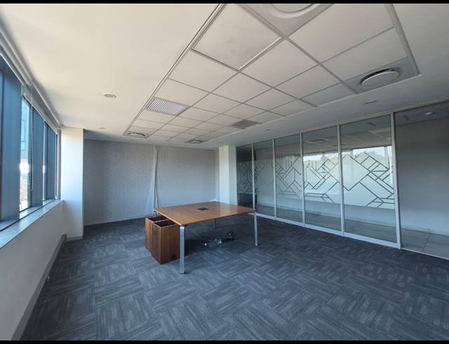 1,201M² OFFICE TO LET IN WAVERLEY